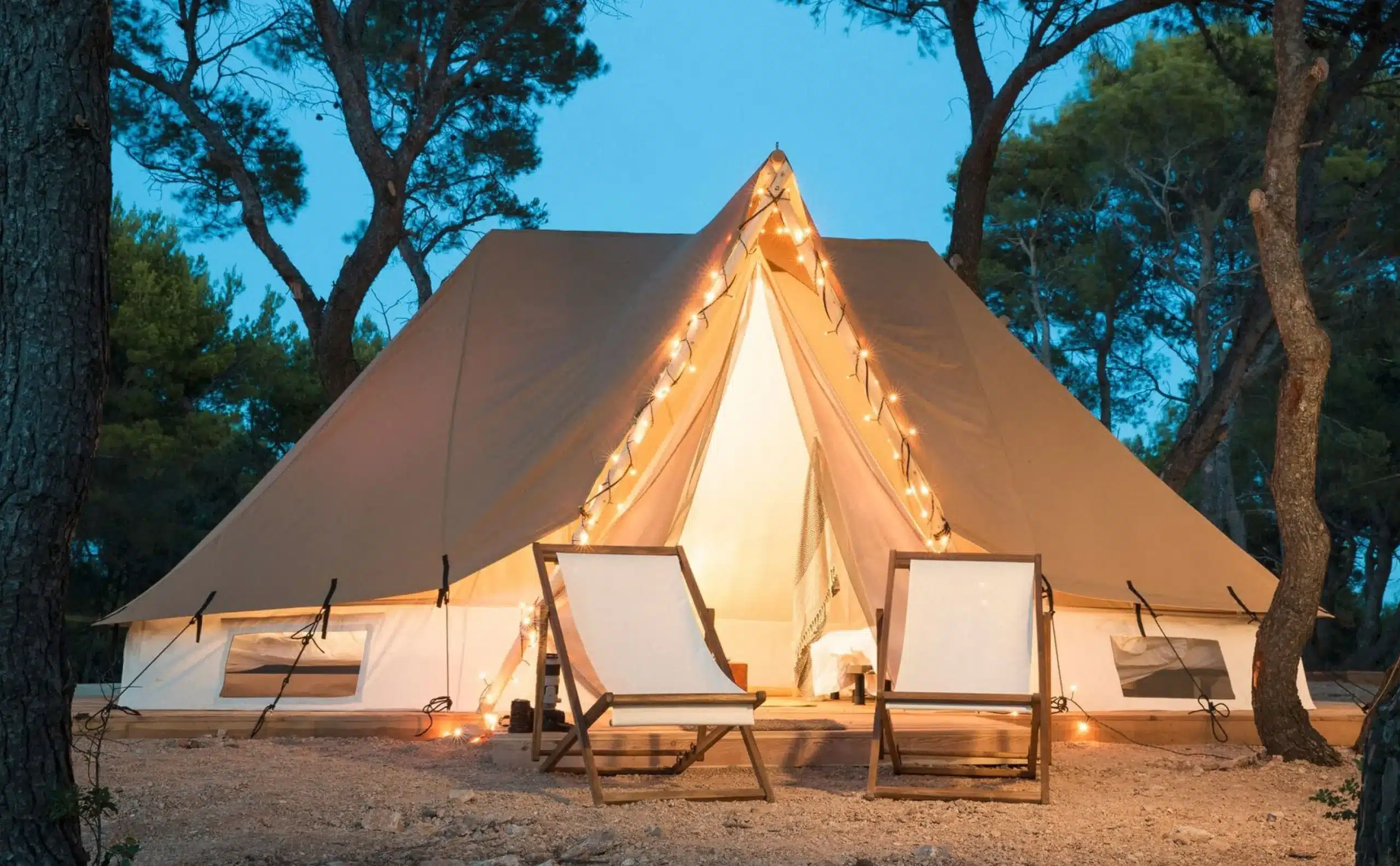 Luxury safari tent