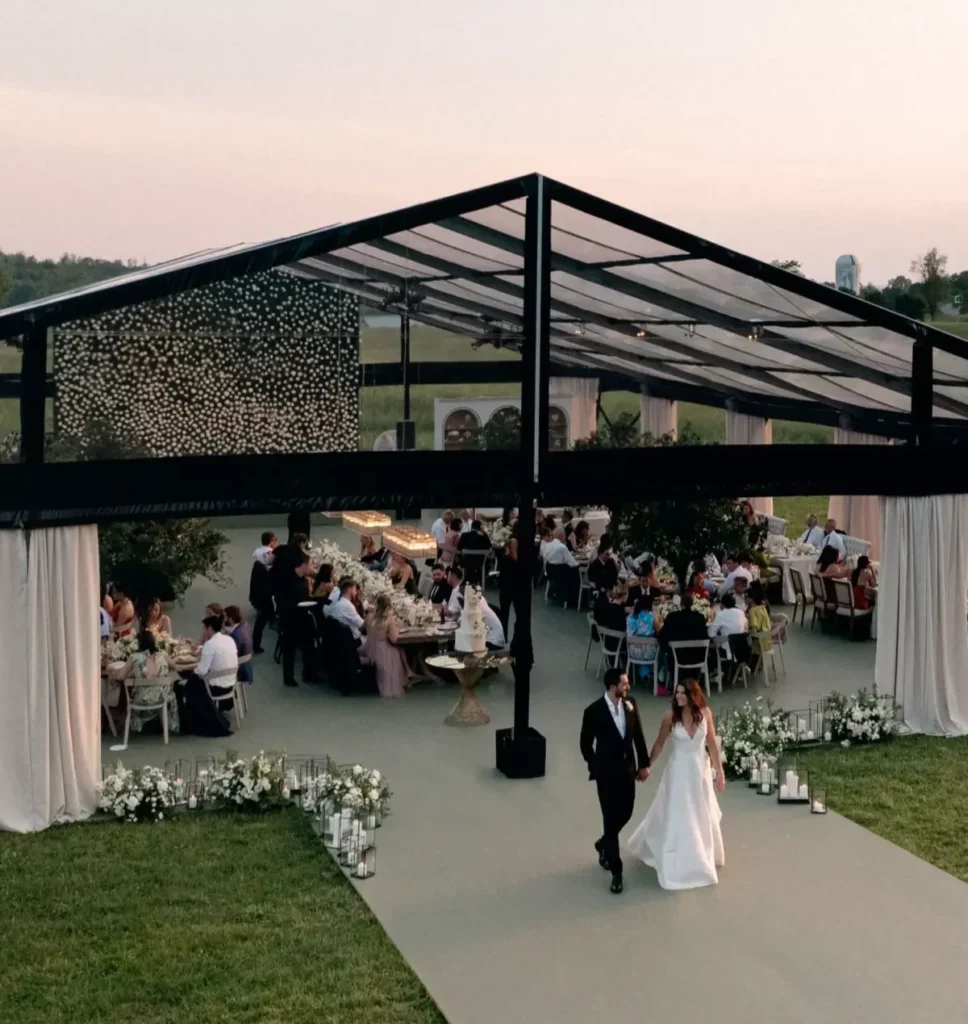 10 ideas perfectas de diseño y distribución de carpas para bodas de 40x80 |  Estructuras de refugio, image size:968x1024