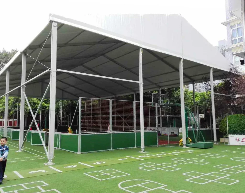 Dodgeball inflável grande, campo de futebol, arena esportiva para venda,  futebol e playground, frete aéreo gratuito, 20m - AliExpress, image size:1024x810