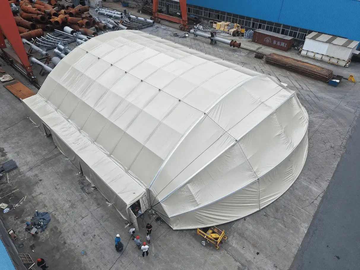 Structure de hangar à avions de grande portée